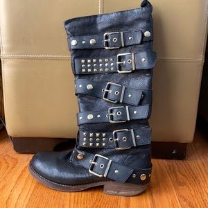 Beverly Feldman black buckle boots with stuffing size 7M